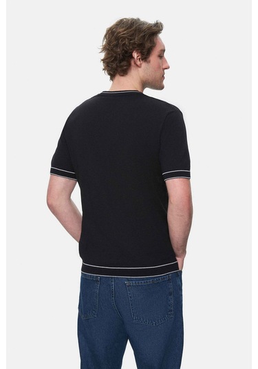 Fared Siyah Bisiklet Yaka Triko Nakışlı Standard Fit Erkek Tshirt SIYAH