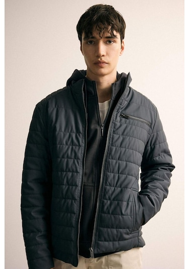 DeFacto Su İtici Slim Fit Suni Deri Mont Dar Kesim Dik Yaka Fermuarlı Cepli B3568AX24SPAR231 DeFacto Su İtici Slim Fit Suni Deri Mont Dar Kesim Dik Yaka Fermuarlı Cepli B3568AX24SPAR231