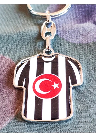 Moncuk Design Siyah Beyaz Takım Formalı Metal Anahtarlık