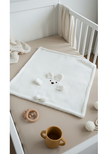 Beyaz Ayıcık Figürlü Peluş Bebek Battaniyesi Çok Renkli