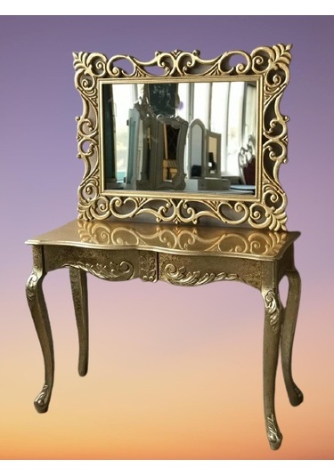 Dresuar Aslan Ayak Model Kayın Torna Parlak Gold Lake Çekmece Ayna Lüx Oyma Gold Dresuar Aslan Ayak Model Kayın Torna Parlak Gold Lake Çekmece Ayna Lüx Oyma Gold