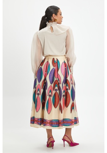 Kadın Desenli Midi Boy Etek - Canlı Renkli İşlemelerle Özel Gün Ve Günlük Kombinler İçin Şık Tasarım Bej