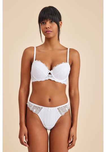 Paris Ekru Dantelli String Külot Ekru