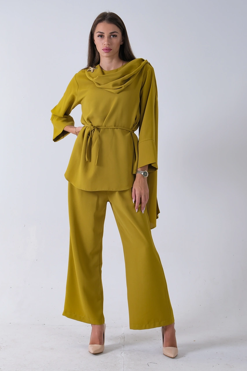 Feminist Fıstık Şal Yaka Üzeri Broş Detaylı Pantolonlu Takım 4592270.22 Fıstık