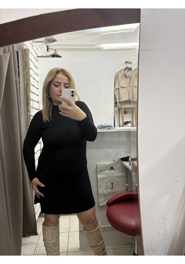 Tuba Toptaş Kloş Elbise Balıkçı Yaka Siyah