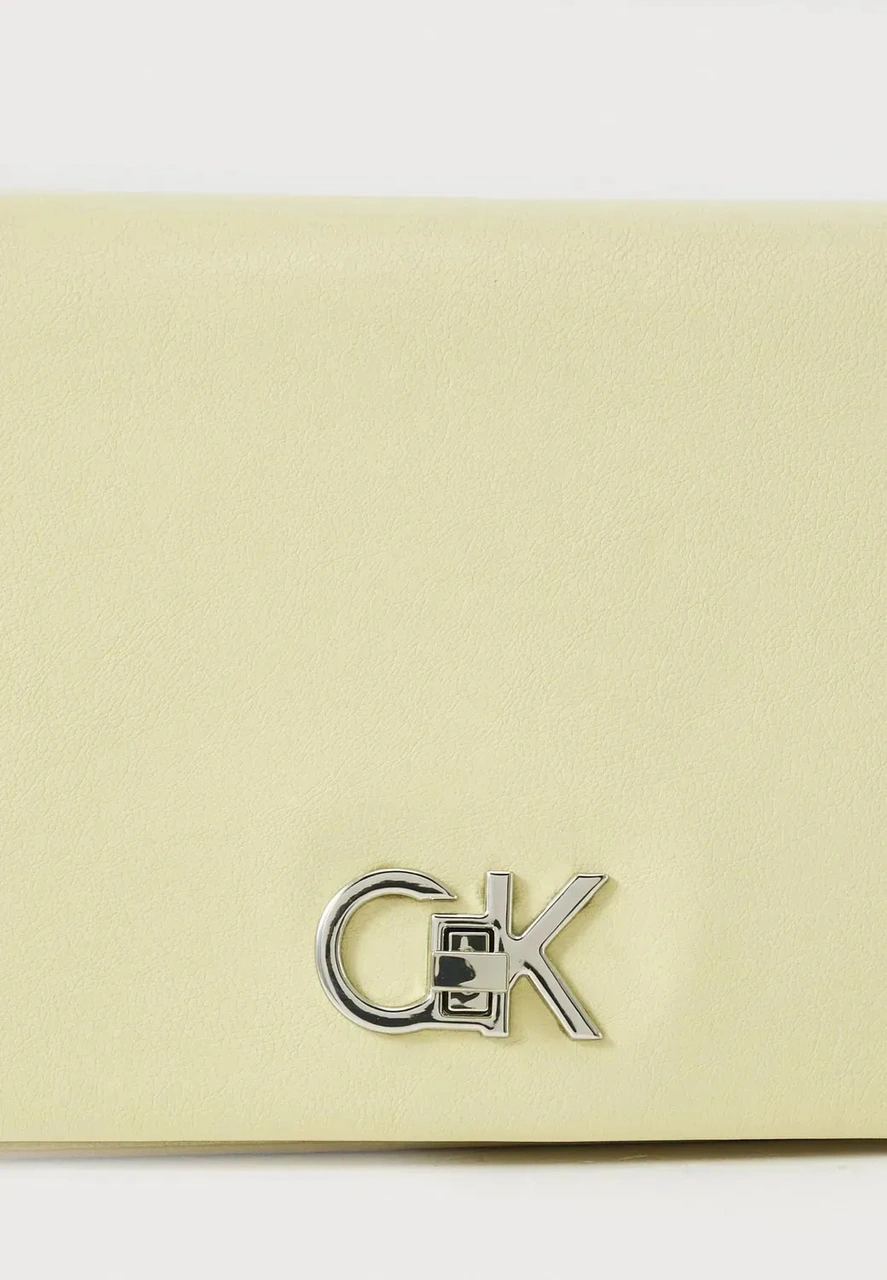 Calvin Klein Kadın Çapraz Çanta Lv04f3103grm0 Beyaz