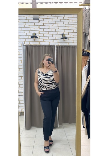 Tuba Toptaş Saten Bluz Zebra Desen Renkli