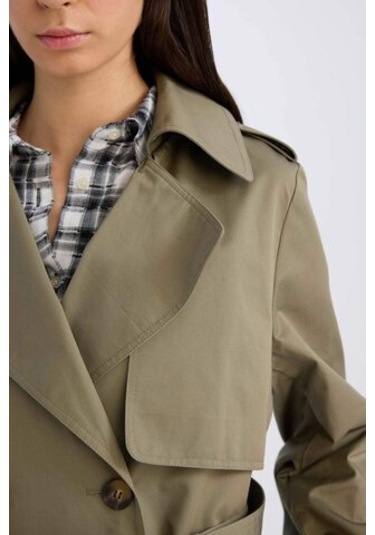 DeFacto Uzun Trençkot Kruvaze Yaka Düğmeli Cepli Kemerli Apoletli D5755AX25SPKH461 Haki DeFacto Uzun Trençkot Kruvaze Yaka Düğmeli Cepli Kemerli Apoletli D5755AX25SPKH461 Haki