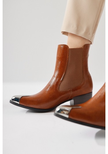 Heda Taba Kırışık Rugan Sivri Burunlu Metal Detaylı Bot 001