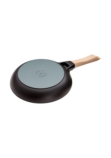 Staub Ahşap Saplı Döküm Kızartma Tavası Siyah 24 CM