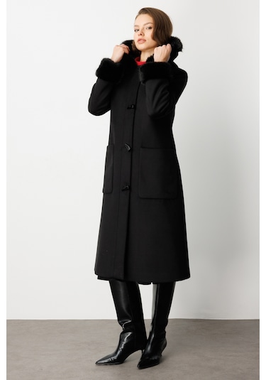 Ekol Kadın Yakası Ve Kolları Kürklü Kaşe Kaban 6055 Siyah Siyah