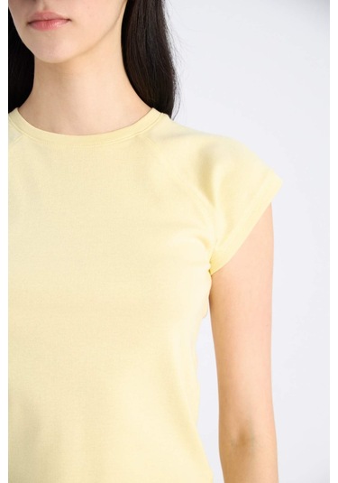 DeFacto Slim Fit Dar Kesim Bisiklet Yaka Basic Düz Ribana Kısa Kollu Tişört C7334AX25SPYL83