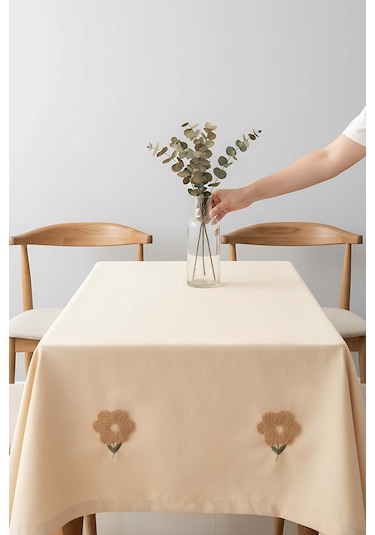 Florita Bej Punch İşlemeli Dertsiz Leke Tutmaz Masa Örtüsü 160x220 Cm Bej