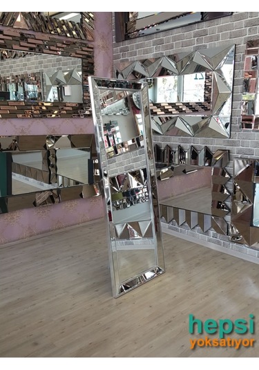 Ayna Çerçeveli Model Gümüş Renk Ayaklı Boy Aynası Gümüş