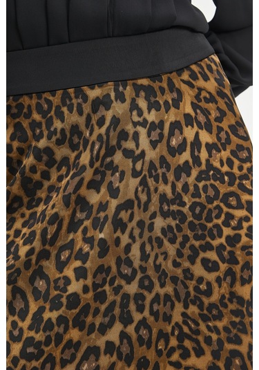 Kadın Leopar Desenli Etek - Şık Bel Detayı Ve Modern Tasarım - Günlük Ve Özel Kullanımlar İçin Haki