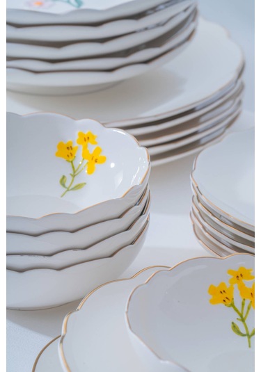 De Santiago 6 Kişilik 24 Parça Yemek Takımı Renkli