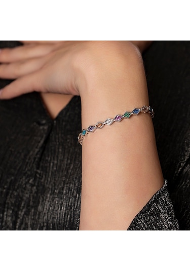 Altıgen Tasarım Multicolor Zirkon Taşlı Tam Tur 925 Ayar Gümüş Ka