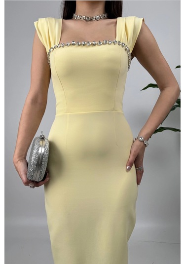 Valentia Madonna Yaka Taş İşlemeli Kalem Sarı Abiye Elbise, Zarif Davet Elbisesi Sarı