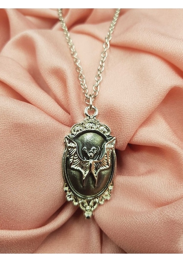 Tezzgelsin Unisex Gotic Vampir Yarasa Kolye Gümüş