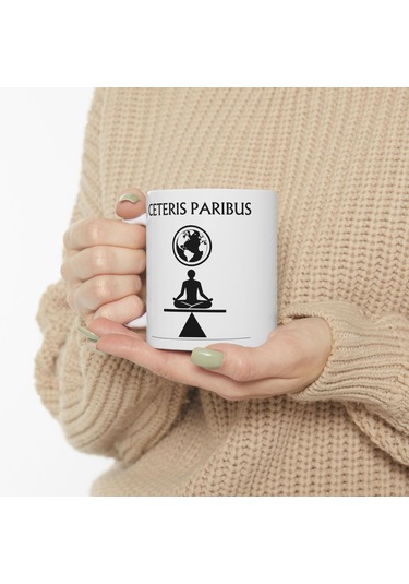 Ceteris Paribus Kupa Denge Ve Uyumu Yansıtan Felsefi Ve Ekonomi Temalı Tasarım Hediyesi Beyaz