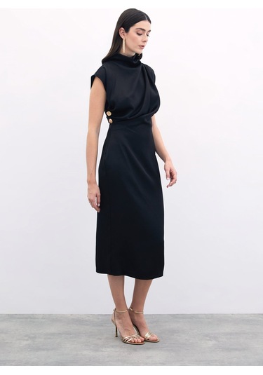 Düğme Detaylı Uzun Elbise - Siyah-135807 Siyah