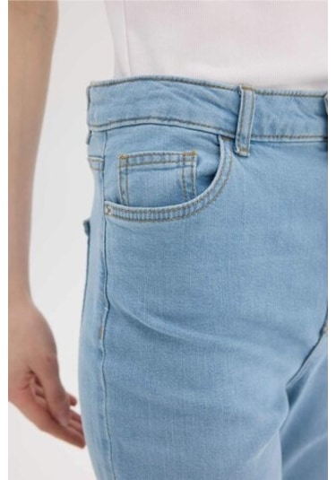 DeFacto Slim Flare Yüksek Bel Düz Paça Uzun Jean Kar Yıkamalı Pantolon D7973AX25SPNM39