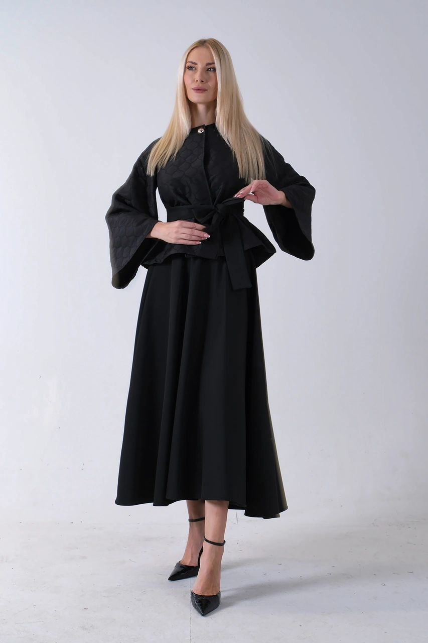 Feminist Siyah Eteği Pilise Detaylı Elbise 3975495.01 Siyah