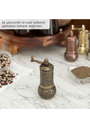 Antik Zamak Karabiber El Değirmeni Öğütücü Grinder 11 Cm Kahverengi