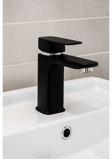 Rudi Armatür Siyah Renk Şelale Lavabo Bataryası Siyah