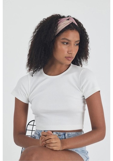 Beyaz Kısa Kol Bisiklet Yaka Vücuda Oturan Kaşkorse Crop + Bandana Set %100 Pamumklu, Esnek Rahat Beyaz-gül Kurusu-bej