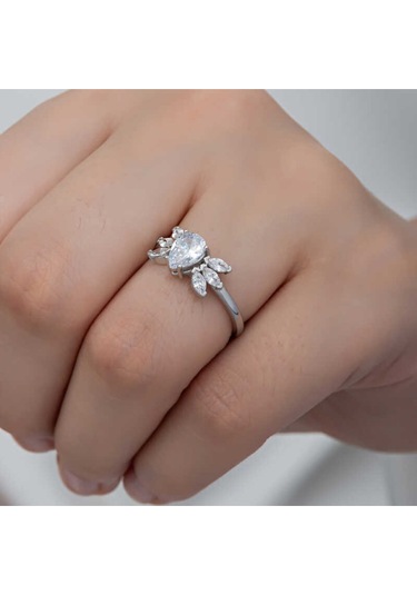 Casera's Gümüş Damla Zirkon Taşlı Kadın Yüzük Csr2185337 Gümüş