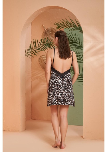 Pjs 27060 Kadın Viskon Dantelli İp Askılı Arkası V Yaka Gecelik LEOPAR