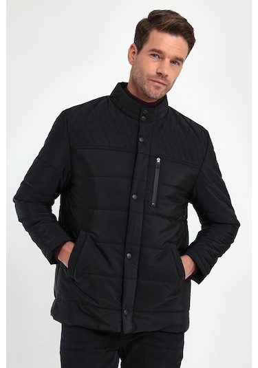 Erkek Siyah Standart Fit Normal Kesim Içi Kürklü Dik Yaka Çıtçıt Detaylı Fermuarlı Kışlık Mont-Kırmızı