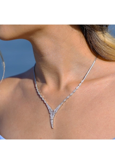 Yaprak Modeli Taşlı Starlight Diamond Gümüş Set Gümüş