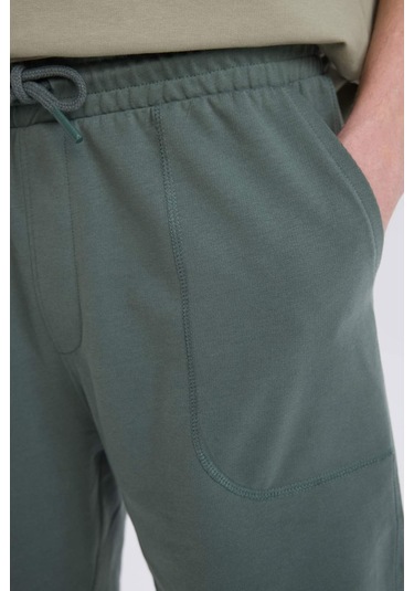 Defacto %100 Pamuk Slim Fit Dar Kesim Dar Paça Cepli Basic Düz Şort B8673ax25smgn463 Yeşil