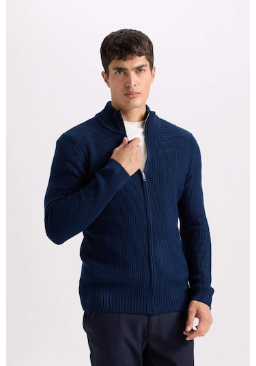 DeFacto Lacivert Standart Fit Normal Kesim Yarım Balıkçı Yaka Fermuarlı Waffle Hırka R1195AZNSNV64 DeFacto Lacivert Standart Fit Normal Kesim Yarım Balıkçı Yaka Fermuarlı Waffle Hırka R1195AZNSNV64