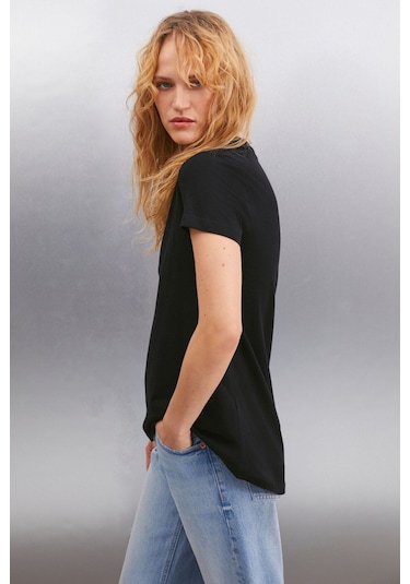Grimelange Samantha Kadın %100 Organik Pamuklu Comfort Fit Arkası Uzun Basic Örme Siyah T-shirt Siyah