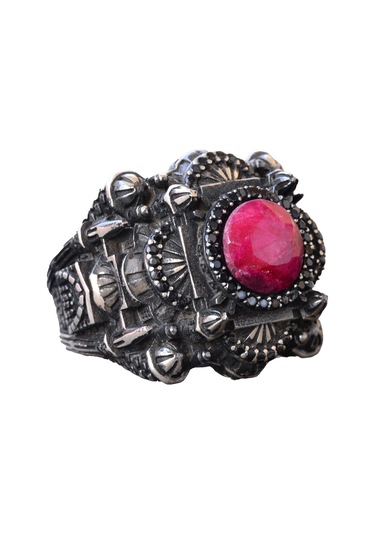 Erkekler İçin Lüks 925 Ayar Gümüş Yüzük - Yakut Taşlı - Zarif Ve Görkemli Tasarım Gümüş