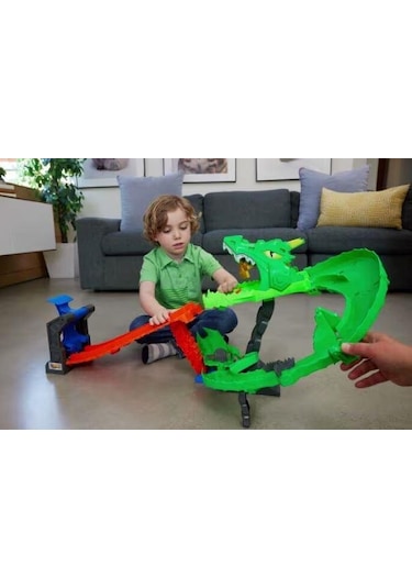 Hot Wheels Monster Trucks Sharks Vs Dinos Dragon Demolition Track Set Jfr06