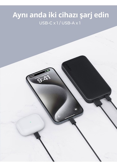 Aukey PB-Y46-GY 15 W 10000 mAh Hızlı Şarj Powerbank Siyah