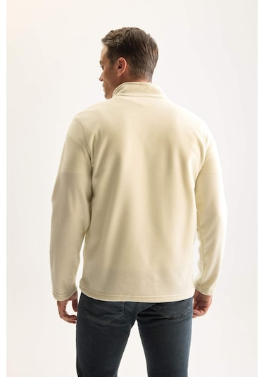 DeFacto Ekru Tüylenme Yapmayan Soğuk Geçirmez Regular Fit Dik Yaka Fermuarlı Polar Sweatshirt Y3996AZNSER117
