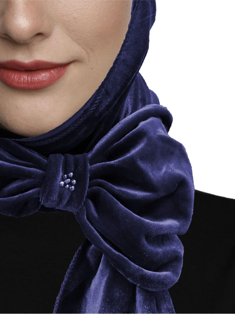 Kadife Şapka Atkılı Toka Detaylı Lacivert Hazır Türban Tesettür Bone Lacivert