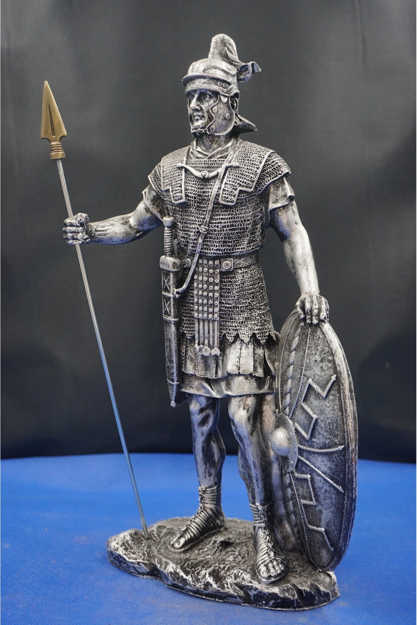 Mızrak Ve Kalkanı İle Roma Savaşçı Heykeli Biblo Ev Dekor & Hediyelik Aksesuar 32 Cm Gümüş