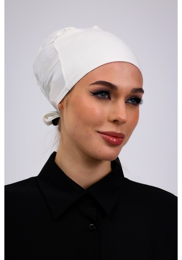 Kaymayan Ekru Bone Silikonlu Kaymaz Dikişsiz Kadın Tesettür Bağlamalı Kırık Beyaz Ekru