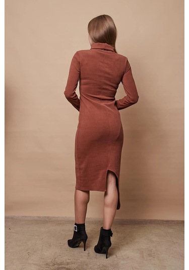 Kadın Likralı Triko Kumaş Tam Balıkçı Asimetrik Uzun Kol Diz Boy Elbise-fındık Kabuğu Fındık Kabuğu