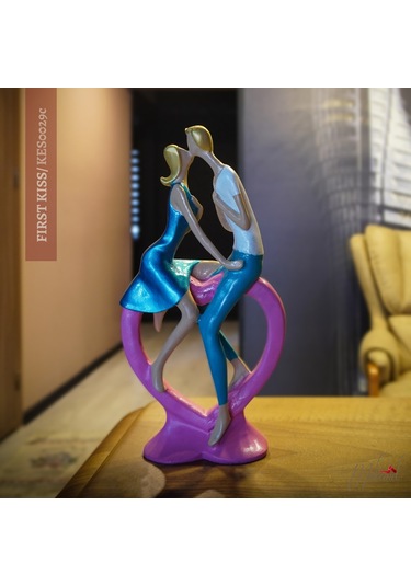 Sevgililer Günü Biblosu: Öpüşen Aşıklar Dekoratif Obje Ev & Ofi