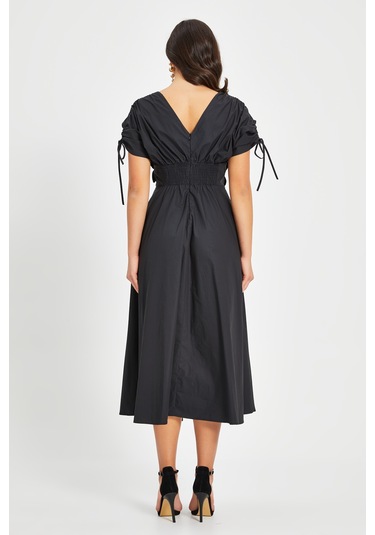 Kadın Bel Detaylı Kısa Kollu Elbise Çiçek Aplikeli, Büzgü Ve Bağcık Detaylı, %100 Pamuk Siyah