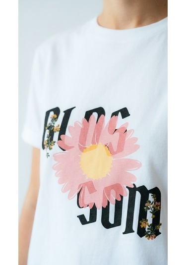 Hoxie Kadın Beyaz Blossom Baskılı Kısa Kollu Oversize Tişört