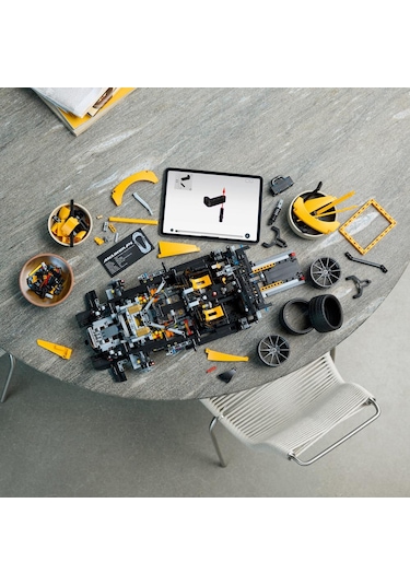 LEGO® Technic McLaren P1™ 42172 - Otomobil Tutkunu Yetişkinler için Sergilenebilir Araba Modeli Yapım Seti (3893 Parça)