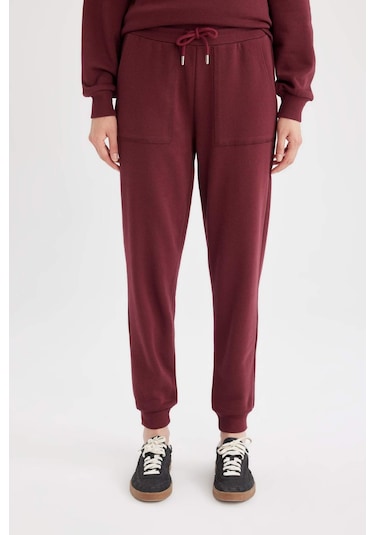 Defacto Regular Fit Beli Lastikli Bağcıklı Cepli Basic Düz Jogger Eşofman Altı V2699AZ24WNBR248 Bordo Defacto Regular Fit Beli Lastikli Bağcıklı Cepli Basic Düz Jogger Eşofman Altı V2699AZ24WNBR248 Bordo